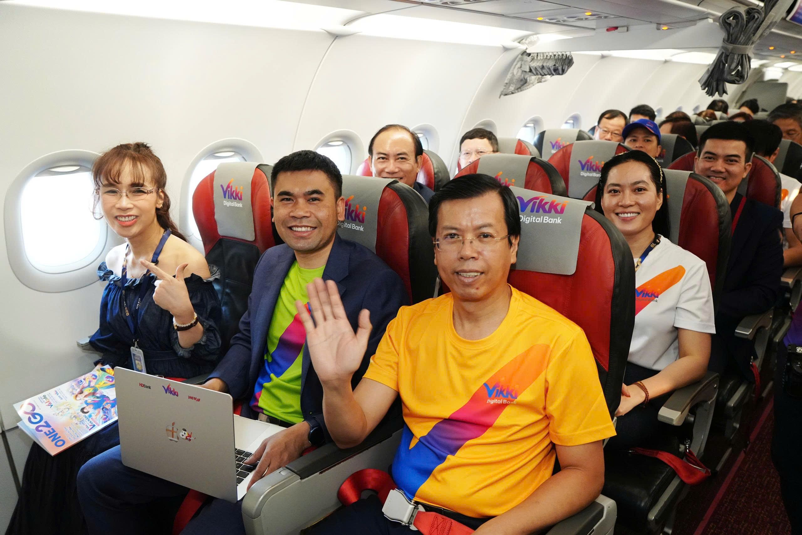 Chuyến bay Vikki chạm vào tương lai