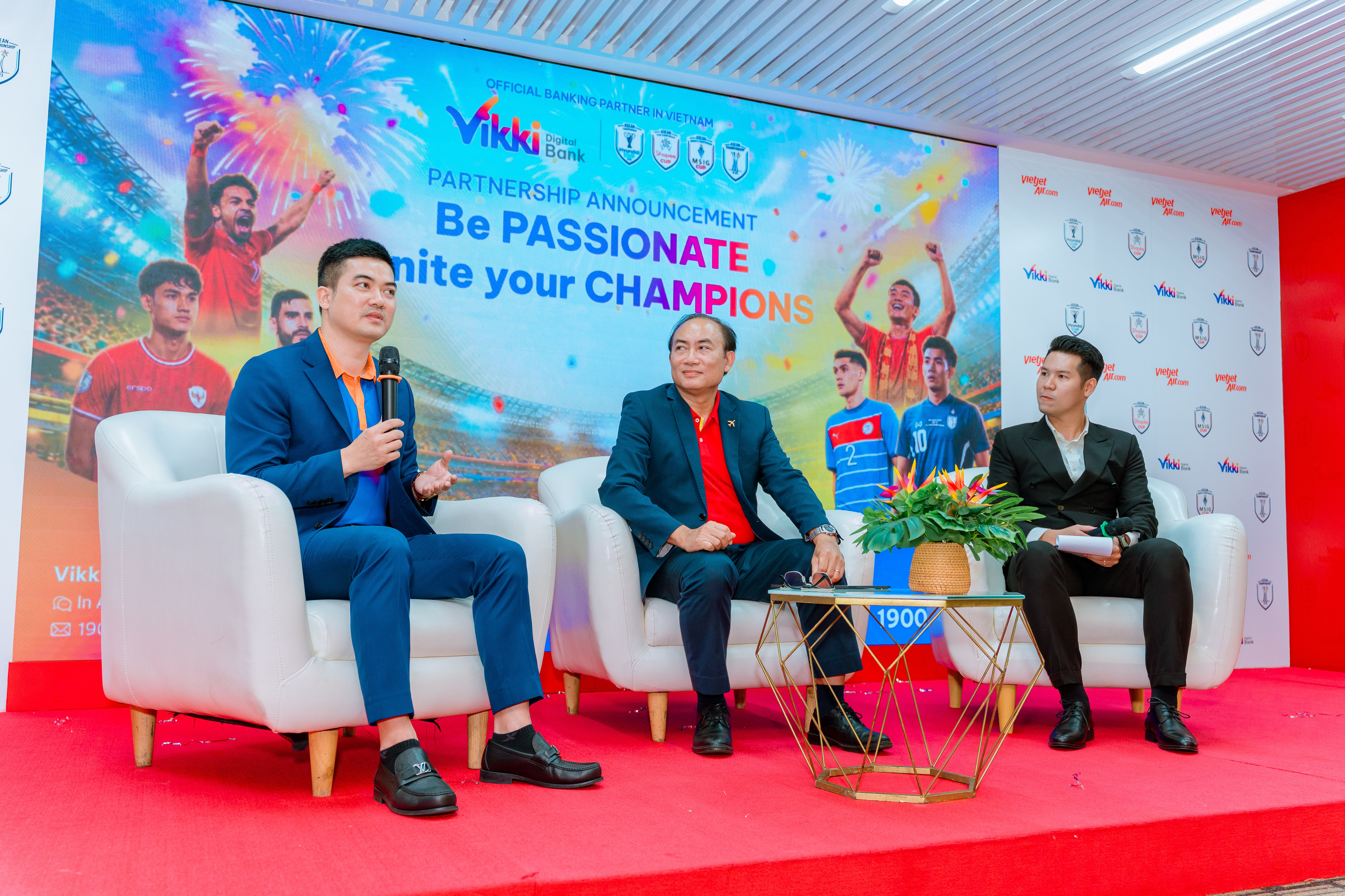 vikki-tro-thanh-ngan-hang-chinh-thuc-aufc-3.jpg